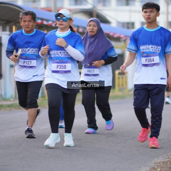 Runner Photo 3459101
