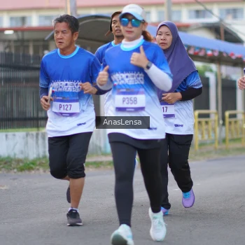 Runner Photo 3459117