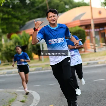 Runner Photo 3459120