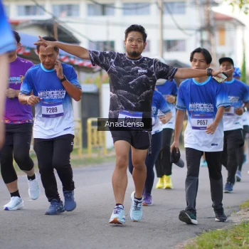 Runner Photo 3459129
