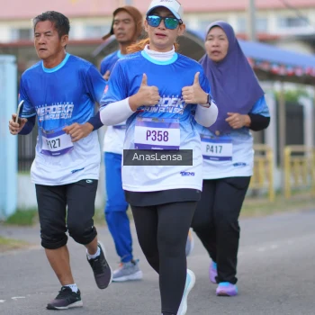 Runner Photo 3459133