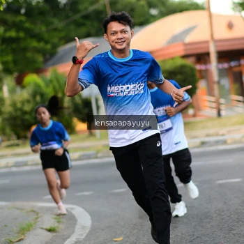 Runner Photo 3459135