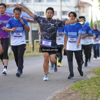 Runner Photo 3459139