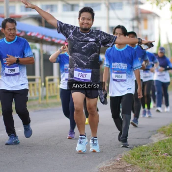 Runner Photo 3459151