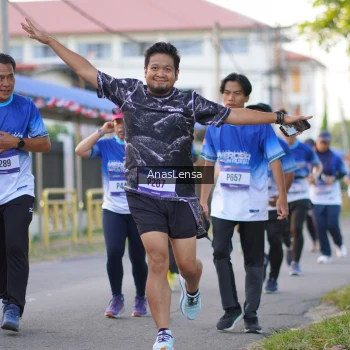 Runner Photo 3459154