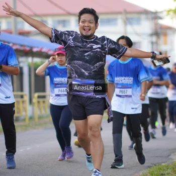 Runner Photo 3459167