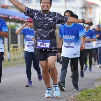 Runner Photo 3459168