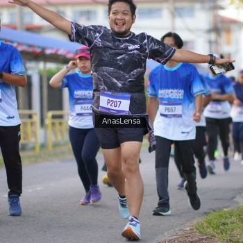 Runner Photo 3459170