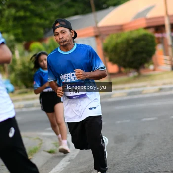 Runner Photo 3459175