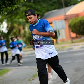 Runner Photo 3459176