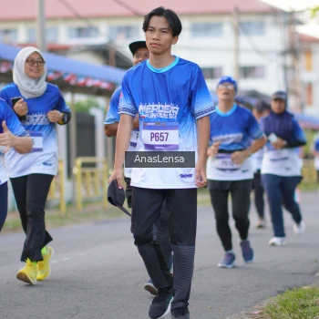 Runner Photo 3459188