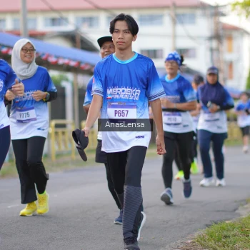 Runner Photo 3459191