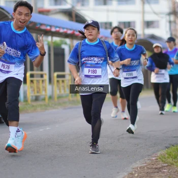 Runner Photo 3459300