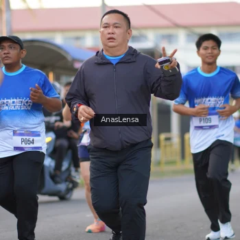 Runner Photo 3459387