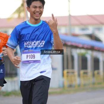 Runner Photo 3459413