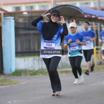 Runner Photo 3459416