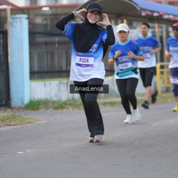Runner Photo 3459417
