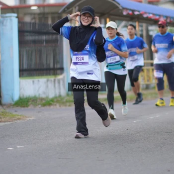Runner Photo 3459418