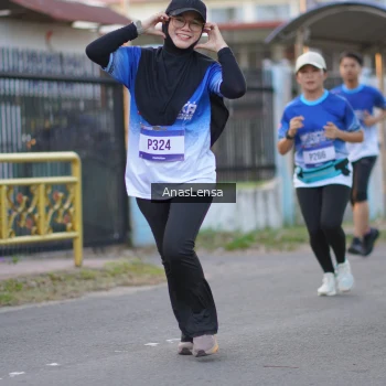 Runner Photo 3459430