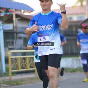 Runner Photo 3459458