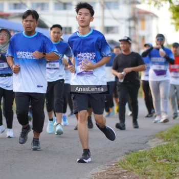 Runner Photo 3459490