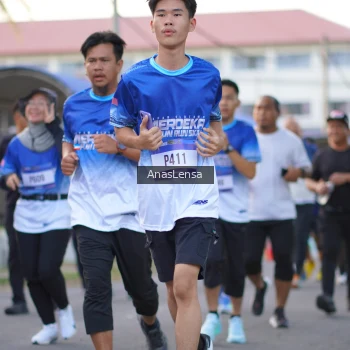 Runner Photo 3459511