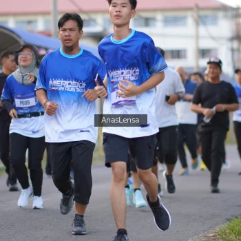 Runner Photo 3459513