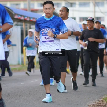 Runner Photo 3459516