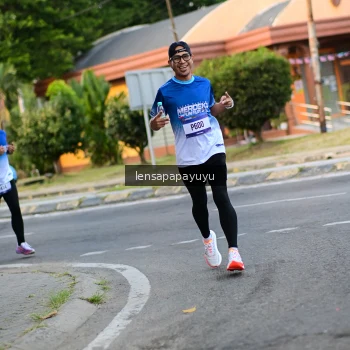 Runner Photo 3459535