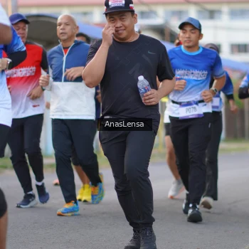 Runner Photo 3459550