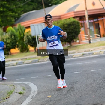 Runner Photo 3459553