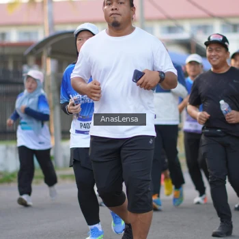 Runner Photo 3459556