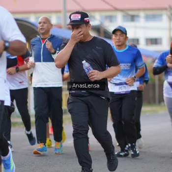 Runner Photo 3459559