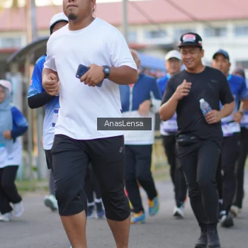Runner Photo 3459561