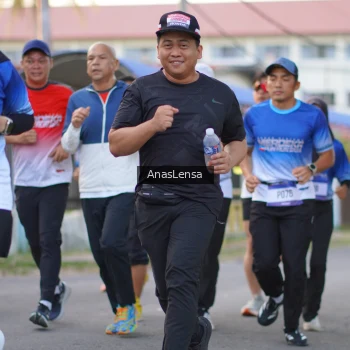 Runner Photo 3459563