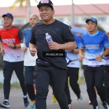 Runner Photo 3459565