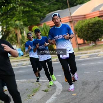 Runner Photo 3459570