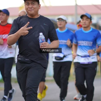 Runner Photo 3459576