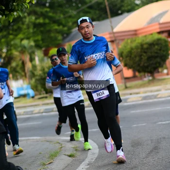 Runner Photo 3459588