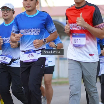 Runner Photo 3459590