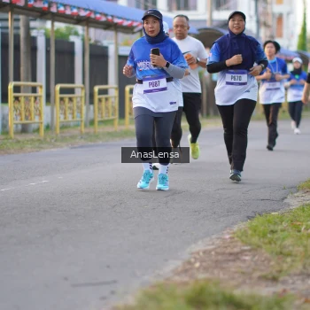 Runner Photo 3459604