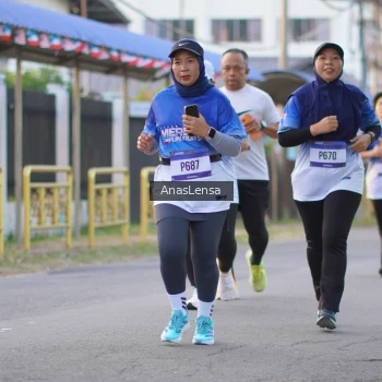 Runner Photo 3459606