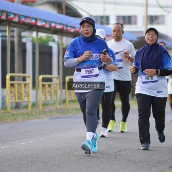 Runner Photo 3459613