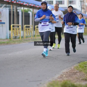 Runner Photo 3459614