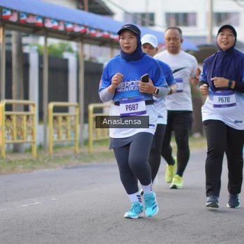 Runner Photo 3459615