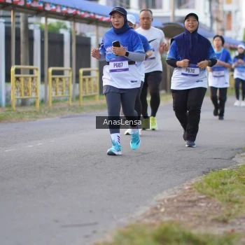 Runner Photo 3459619