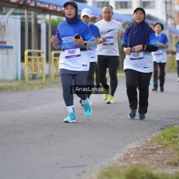 Runner Photo 3459631