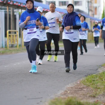 Runner Photo 3459633