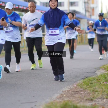 Runner Photo 3459634