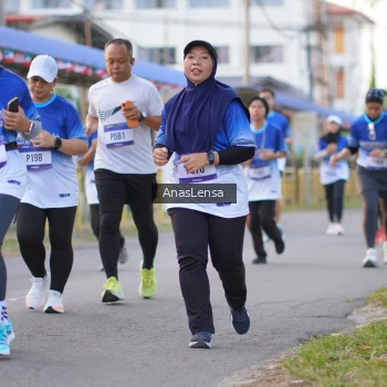 Runner Photo 3459639